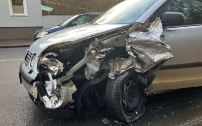 POL-GM: Unfall auf der Vollmerhauser Straße