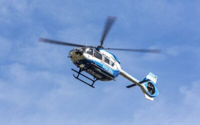 POL-ME: Überfall auf Tankstelle – Mitarbeiter mit Messern bedroht – 2601084