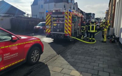 FW Königswinter: Feuerwehr rückt zu Brandeinsätzen nach Oberdollendorf aus