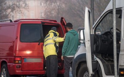 BPOL NRW: Bundespolizei deckt am Wochenende drei Schleusungen auf – Mehrfach auffälliger Schleuser wird gestellt