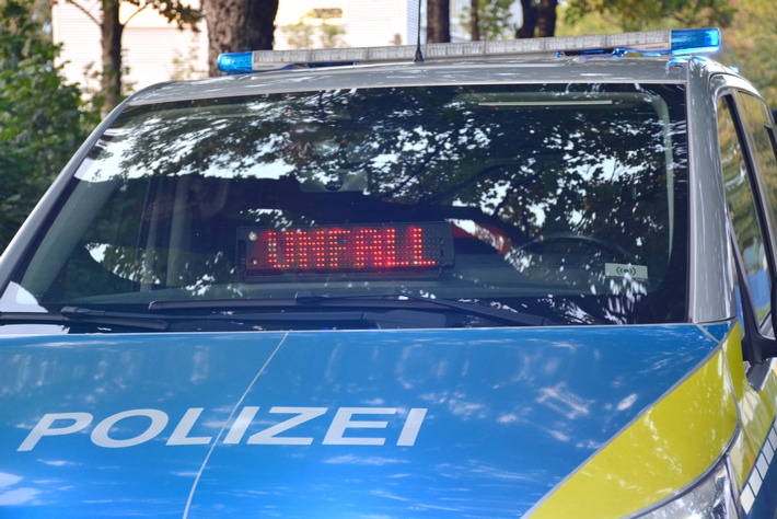 POL-ME: Zusammenstoß auf Kreuzung – Motorradfahrer verletzt – 2602027