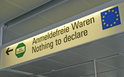 HZA-K: Kölner Zoll erwischt 33-Jährige aus dem Kreis Düren mit zwei Gepäckstücken voll gefälschter Luxusgüter / Originalwarenwert von rund 250.000 Euro