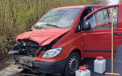 FW-EN: Wetter – Verkehrsunfall am Ortsausgang