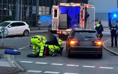 POL-DU: Altstadt: Auto und E-Scooter kollidieren miteinander – Mann leicht verletzt