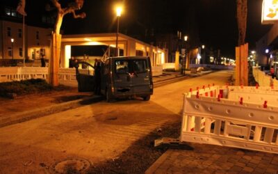 POL-DN: Trunkenheitsfahrt endet an der Laterne