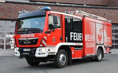 FW-E: Brand in Mehrfamilienhaus – mehrere Personen durch Rauchgase betroffen