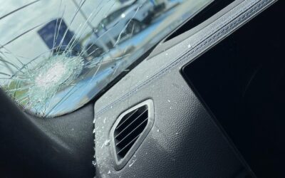 POL-BI: Brückenwerfer gesucht – Fahrzeug beschädigt