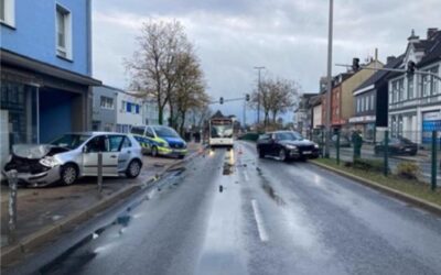 POL-ME: 17-Jähriger verursacht Unfall mit hohem Sachschaden – 2604013