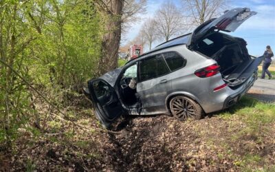 POL-COE: Ascheberg, Herbern, L671/ Auto kollidiert mit Baum