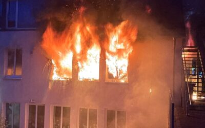 FW-GLA: Wohnungsbrand an der Vehrenbergstraße – Schnelles Eingreifen verhindert größere Ausbreitung