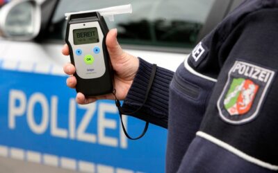 POL-ME: Alkohol am Steuer: 65-Jähriger verunfallt – 2605048