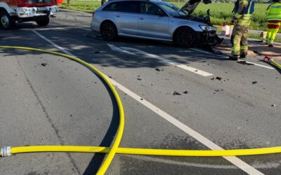FW-DT: Schwerer Verkehrsunfall am Samstagmorgen auf der Lageschen Straße