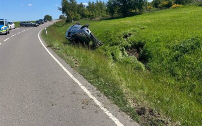 POL-GM: Mit Auto überschlagen