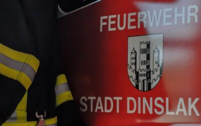 FW Dinslaken: Verkehrsunfall mit verletztem Scooter-Fahrer in Dinslaken
