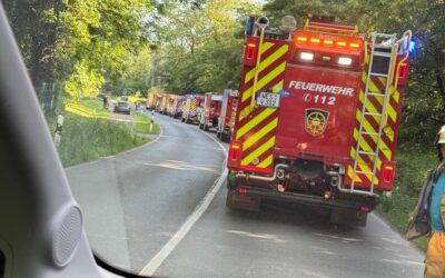 FW Voerde: Einsatzreicher Abend für die Feuerwehr Voerde