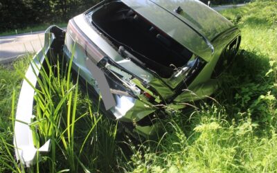 POL-MI: Verkehrsunfall im Kreuzungsbereich – Eine Person leicht verletzt