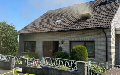 FW-EN: Feuerwehr löscht Zimmerbrand