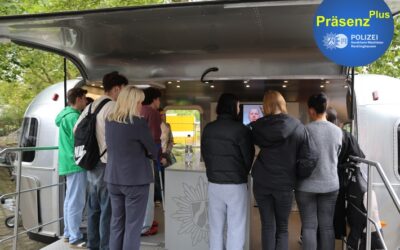 POL-RE: Kreis Recklinghausen/ Bottrop: PräsenzPlus – AnsprechBAR an Schulen – Polizei tourt mit Airstream wieder durch alle elf Städte