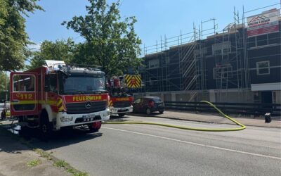 FW-MH: Zimmerbrand in einem Mehrfamilienhaus in Menden-Holthausen