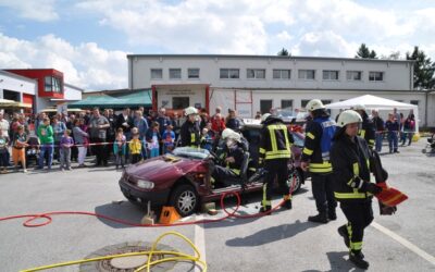 FW-EN: Tag der offenen Tür beim Löschzug Haßlinghausen – Samstag rockt Smithy in Fahrzeughalle- (mit der Bitte um Bekanntmachung in den örtlichen Medien)