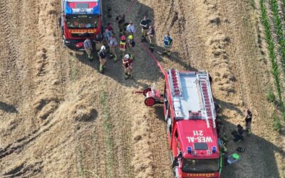 FW Alpen: Flächenbrand bei Erntearbeiten