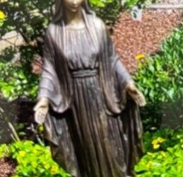POL-DU: Alt-Hamborn: Bronze-Statur vom Friedhofsgrab gestohlen – Zeugensuche