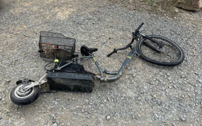 POL-REK: 260723-3: Zweiradfahrer auf Eigenkonstruktion bei Unfall schwer verletzt