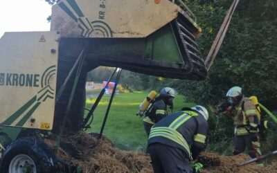 FW Paderborn: Dachstuhlbrand macht Wohnhaus zurzeit unbewohnbar