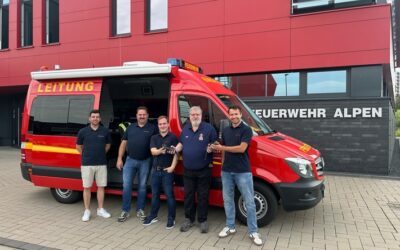 FW Alpen: Generationswechsel in der Funkwerkstatt der Freiwilligen Feuerwehr Alpen