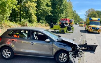 FW Ratingen: Verkehrsunfall mit vier Verletzten