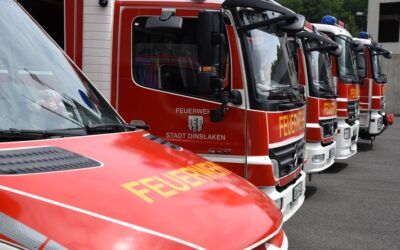 FW Dinslaken: Mehrere Einsätze für Feuerwehr und Rettungsdienst bis zum Abend