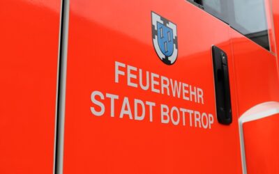 FW-BOT: Arbeitsunfall bei Dachdeckerarbeiten an der Zeppelinstraße