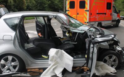 POL-HA: 86-jährige Beifahrerin wird bei Verkehrsunfall schwer verletzt