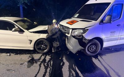 FW-PL: Ortsteil Böddinghausen – Verkehrsunfall mit großen Mengen ausgelaufenen Motoröls